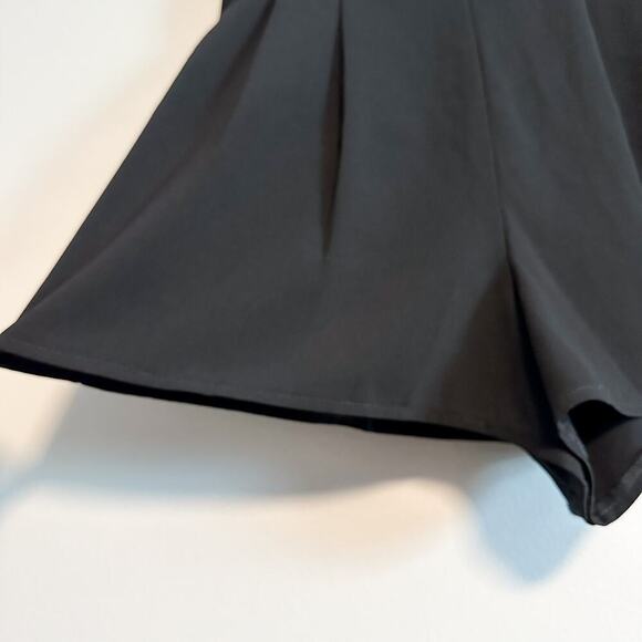 TopShop Black Tailored Style Pleat Front Relaxed Fit Dressy Shorts NWT Size 2 - Picture 6 of 9